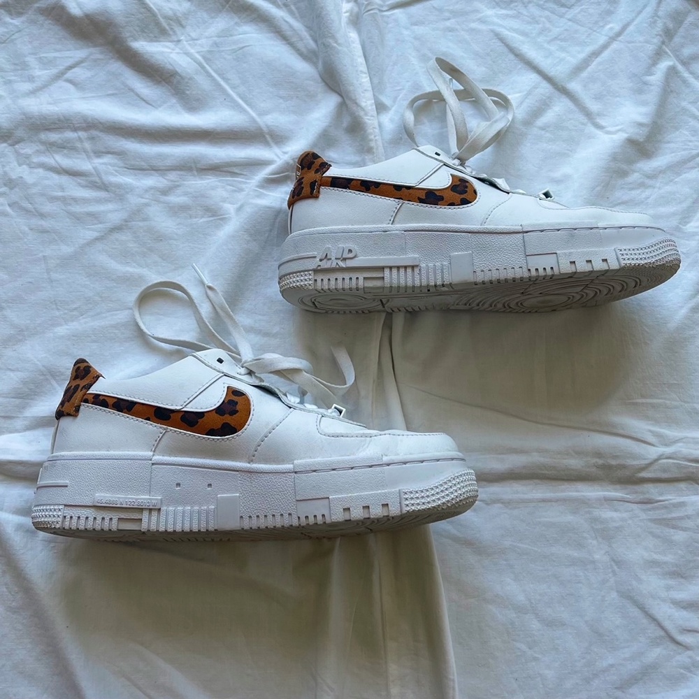 Nike Air Force 1 Pixel SE - Size 6 - Picture 3 of 8